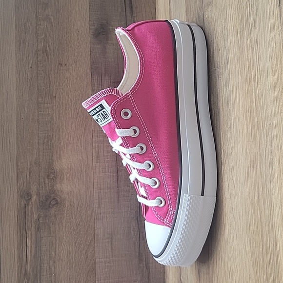 Converse shoes platform Brand new in the box. - Picture 6 of 12